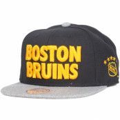 Mitchell&Ness - NHL Svart snapback Keps - Boston Bruins Forces Snapback @ Hatstore