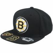 Mitchell&Ness - NHL Svart snapback Keps - Boston Bruins Vintage Hat Trick Black Snapback @ Hatstore