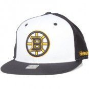 Reebok - Boston Bruins Basic League Fitted (S/M)