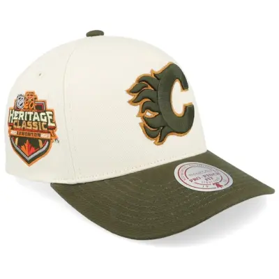 Mitchell&Ness - NHL Beige adjustable Keps - Hatstore Exclusive x Calgary Flames Pro Crown Sand/Dark Green A-frame Adjustable @ Hatstore
