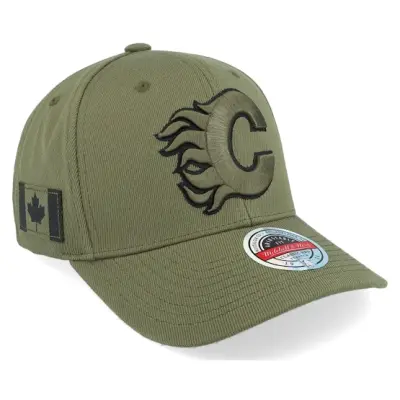 Mitchell&Ness - NHL Grön adjustable Keps - Hatstore Exclusive x Calgary Flames Veterans Classic Red Olive Adjustable @ Hatstore