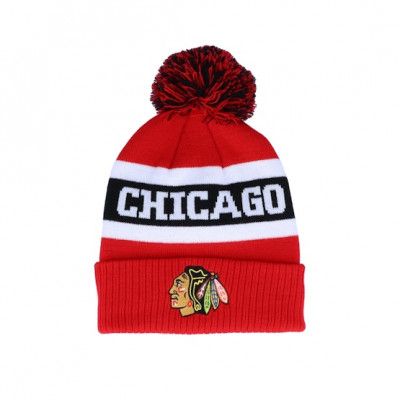Adidas - NHL Röd pom Beanie - Chicago Blackhawks Cuffed Knit Red/Black Pom @ Hatstore