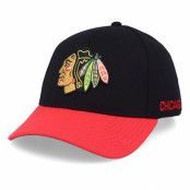 Adidas - NHL Svart flexfit Keps - Chicago Blackhawks Coach Black/Red Flexfit @ Hatstore