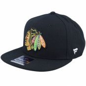 Fanatics - NHL Svart snapback Keps -"Chicago Blackhawks Core Black Snapback"@ Hatstore