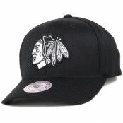 Keps Chicago Blackhawks Black & White Logo 110 Adjustable - Mitchell & Ness - Svart Reglerbar