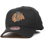 Mitchell & Ness - Chicago Blackhawks TKO Black/Gold Flexfit (S/M)