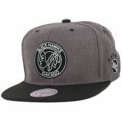 Mitchell&Ness - NHL Grå snapback Keps - Chicago Blackhawks G3 Logo Snapback @ Hatstore