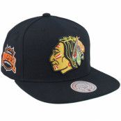 Mitchell&Ness - NHL Svart snapback Keps - Chicago Blackhawks Conference Patch Vintage Cap Black Snapback @ Hatstore