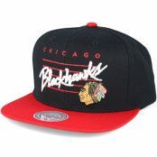 Mitchell&Ness - NHL Svart snapback Keps - Chicago Blackhawks Cursive Script Logo Black Snapback @ Hatstore