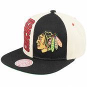 Mitchell&Ness - NHL Svart snapback Keps - Chicago Blackhawks Pop Panel Off White/Black Snapback @ Hatstore