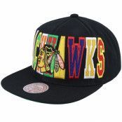 Mitchell&Ness - NHL Svart snapback Keps -"Chicago Blackhawks Varsity Bust Black Snapback"@ Hatstore