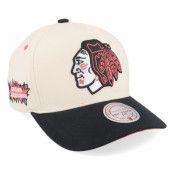 Mitchell&Ness - NHL Vit adjustable Keps - Chicago Blackhawks Overspray Pro Off White/Black A-frame Adjustable @ Hatstore