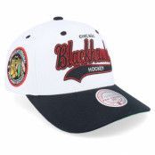 Mitchell&Ness - NHL Vit adjustable Keps - Chicago Blackhawks Tail Sweep Pro White/Black Adjustable @ Hatstore