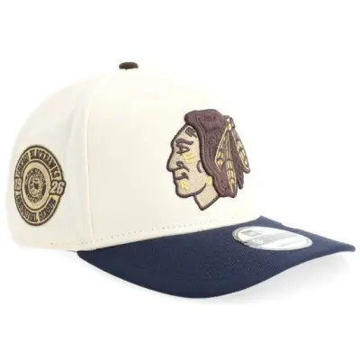 New Era - NHL Beige adjustable Keps - Hatstore Exclusive x Chicago Blackhawks 9FIFTY Light Cream/Navy A-Frame Adjustable @ Hatstore