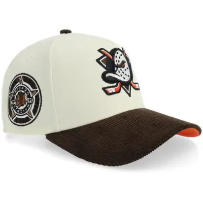 New Era - NHL Beige adjustable Keps - Hatstore Exclusive x Chicago Blackhawks 9FORTY All Star Game Chrome/Corduroy A-frame Adjustable @ Hatstore