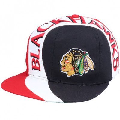 Twins Enterprise - NHL Röd snapback Keps - Chicago Blackhawks Allover NHL Vintage Black/Red Snapback @ Hatstore