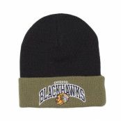 Mössa Chicago Blackhawks Arched Black/Olive Beanie - Mitchell & Ness - Svart Uppvikt