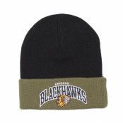 Mitchell&Ness - NHL Svart cuff Beanie - Chicago Blackhawks Arched Black/Olive Beanie @ Hatstore