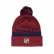 Fanatics - NHL Röd pom Beanie - Colorado Avalanche Team Locker Room Pom Dark Garnet Pom @ Hatstore