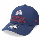 Fanatics - NHL Blå adjustable Keps - Colorado Avalanche Team Locker Room Dark Garnet Adjustable @ Hatstore