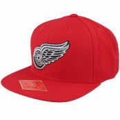 American Needle - NHL Röd snapback Keps - Detroit Red Wings Stafford Dnr Red Snapback @ Hatstore