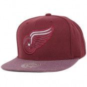 Mitchell & Ness - Detroit Red Wings Heather 2 Tone Burgundy Snapback