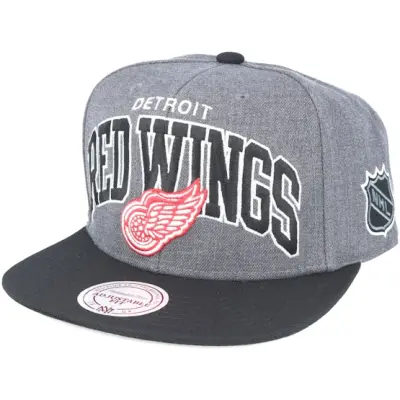 Mitchell&Ness - NHL Grå snapback Keps - Detroit Red Wings G2 Team Arch Snapback @ Hatstore