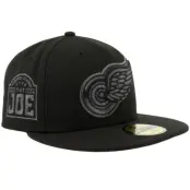New Era - NHL Svart fitted Keps - Hatstore Exclusive x Detroit Red Wings 59FIFTY 08sc Black/Black Metallic Fitted @ Hatstore
