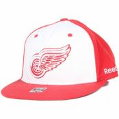 Reebok - NHL Röd fitted Keps - Detroit Red Wings NHL Basic League Fitted @ Hatstore