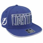 Fanatics - NHL Blå snapback Keps - Tampa Bay Lightning Gino Flat Brim Blue Cobalt/White Snapback @ Hatstore