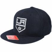 American Needle - NHL Svart fitted Keps - Los Angeles Kings Deep Dish Black Fitted @ Hatstore