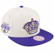 Mitchell&Ness - NBA Vit snapback Keps - Los Angeles Kings Vintage Off White/Purple Snapback @ Hatstore