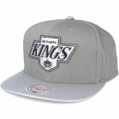 Mitchell&Ness - NHL Grå snapback Keps - Los Angeles Kings Serve Grey Snapback @ Hatstore