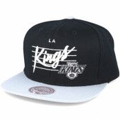 Mitchell&Ness - NHL Svart snapback Keps - Los Angeles Kings Cursive Script Logo Black Snapback @ Hatstore