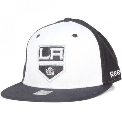 Reebok - NHL Svart fitted Keps - LA Kings Basic League Fitted @ Hatstore