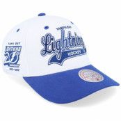 Mitchell&Ness - NHL Vit Keps - Tampa Bay Lightning Tail Sweep Pro White/Blue Adjustable @ Hatstore