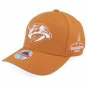 Mitchell&Ness - NHL Brun adjustable Keps - Hatstore Exclusive x Nashville Predators Knockout Peach Tan/Pink Adjustable @ Hatstore