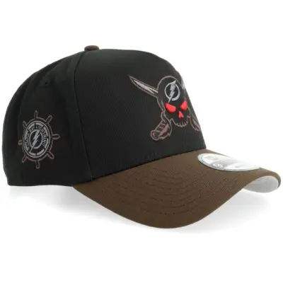 New Era - NHL Svart adjustable Keps - Hatstore Exclusive x Tampa Bay Lightning 9FORTY Black/Walnut A-Frame Adjustable @ Hatstore