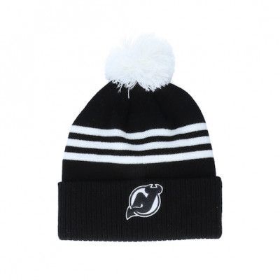 Adidas - NHL Svart pom Beanie - New Jersey Devils 3-Stripe Cuffed Black Pom @ Hatstore