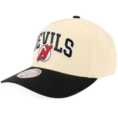 Mitchell&Ness - NHL Beige adjustable Keps - New Jersey Devils Team Arch Pro Crown Black/Sand A-Frame Adjustable @ Hatstore