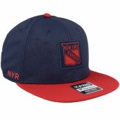 Fanatics - NHL Blå snapback Keps - New York Rangers Authentic Pro Game&Train Deep Royal/Red Snapback @ Hatstore