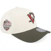 Mitchell&Ness - NHL Beige adjustable Keps - Hatstore Exclusive x Pittsburgh Penguins Global Series Sand/Brown A-frame Adjustable @ Hatstore