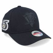 Mitchell&Ness - NHL Svart adjustable Keps - Pittsburgh Penguins NHL Anniversary Patch Black Adjustable @ Hatstore