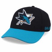 Adidas - NHL Svart flexfit Keps - San Jose Sharks Coach Black/Blue Flexfit @ Hatstore