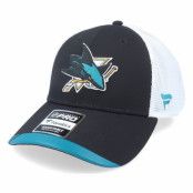 Fanatics - NHL Svart trucker Keps - San Jose Sharks Locker Room Black/White Trucker @ Hatstore