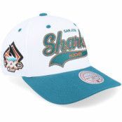 Mitchell&Ness - NHL Vit adjustable Keps - San Jose Sharks Tail Sweep Pro White/Petrol Adjustable @ Hatstore