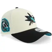 New Era - NHL Vit adjustable Keps - Hatstore Exclusive x San Jose Sharks 9FORTY Northern California Chrome/Black A-frame Adjustable @ Hatstore