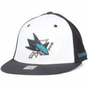 Reebok - NHL Svart fitted Keps - San Jose Sharks Basic League Fitted @ Hatstore