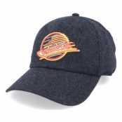 American Needle - NHL Svart unconstructed Keps - Vancouver Canucks NHL Archive Legend Black Dad Cap @ Hatstore