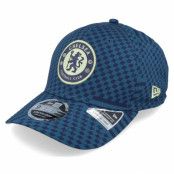 New Era - Football Blå adjustable Keps - Chelsea All Over Print Check 9FIFTY Navy Adjustable @ Hatstore